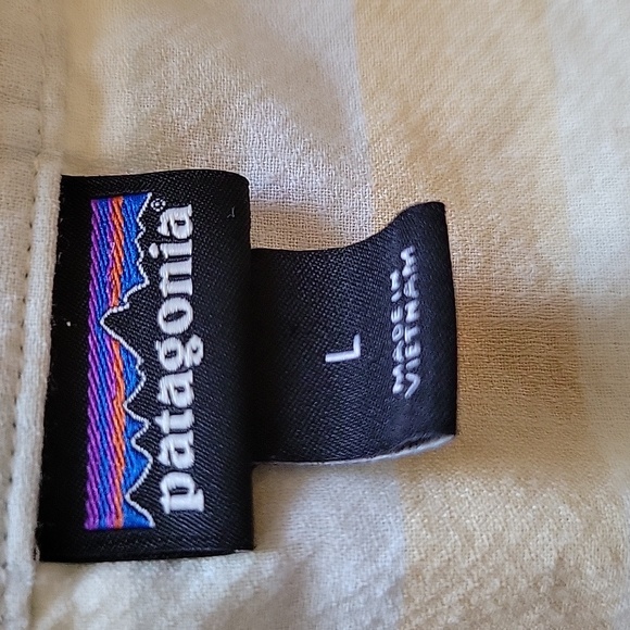 Patagonia Women's Organic Cotton/Hemp Button Down Short Sleeve Shirt Size Large - Picture 2 of 7